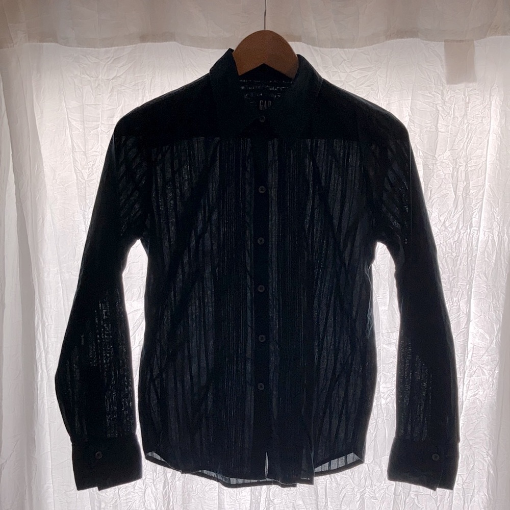 GAP Fitted Button Down Blouse